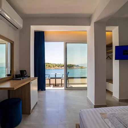 Lluka Sea Side * Σαράντα