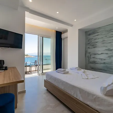 Lluka Sea Side Ξενοδοχείο *